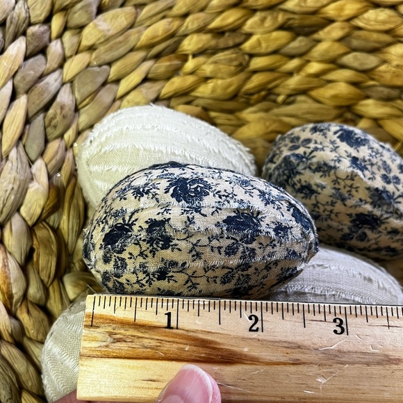 6 large primitive Easter eggs fabric blue floral tan farmhouse decor tier tray - Picture 10 of 10